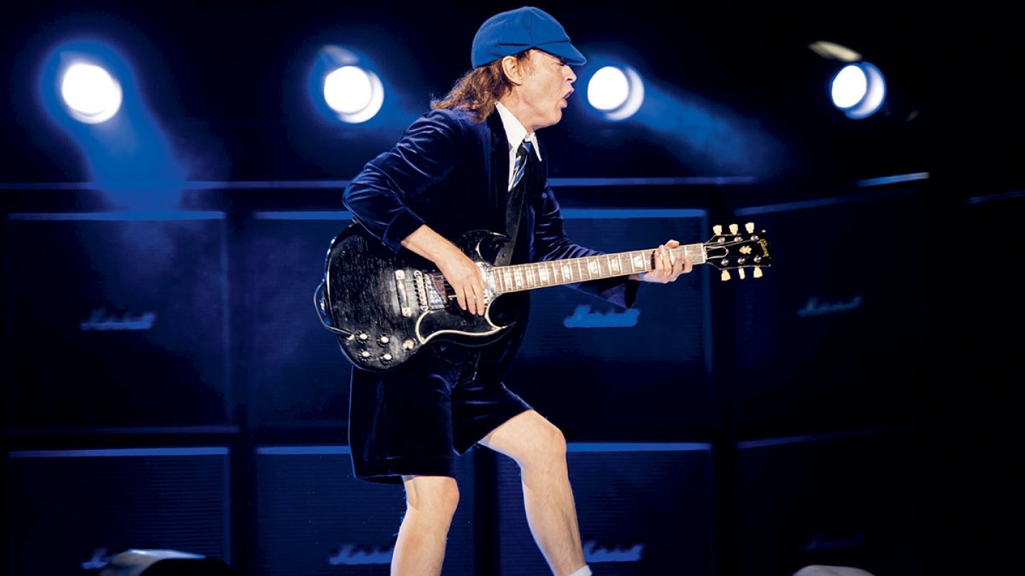AC/DC 50 ans musique hard rock Angus Young