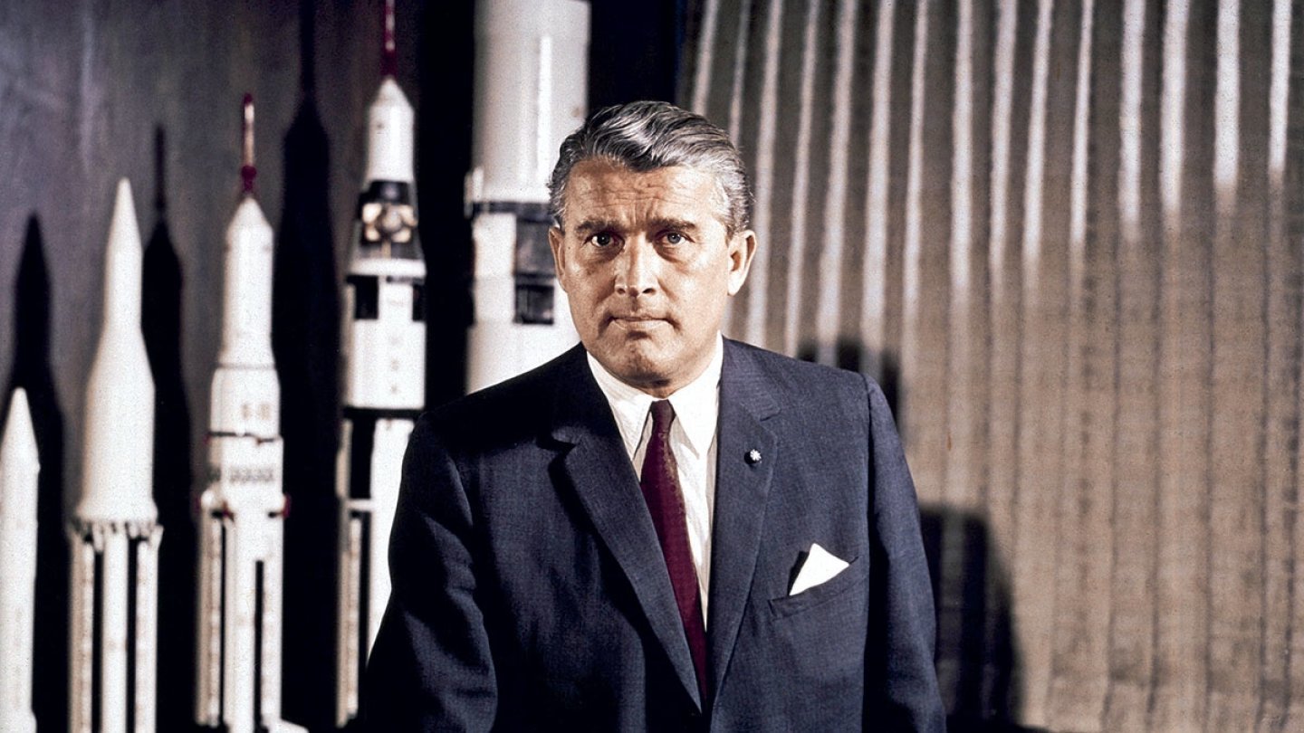 Bio Wernher von Braun inventeur fusées V1 et V2 Seconde Guerre mondiale
