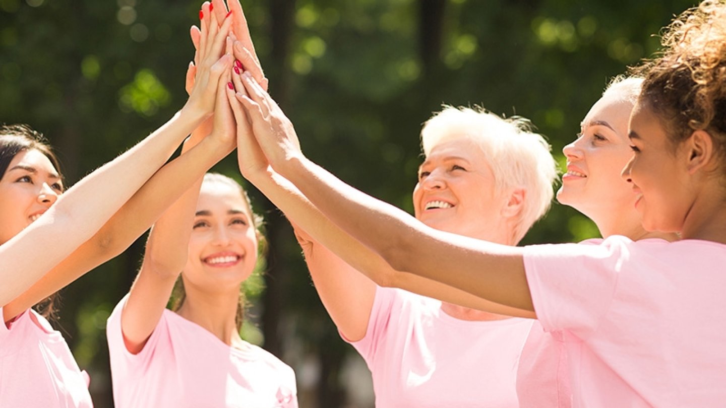Cancer du sein : la reconstruction mammaire aide à se sentir mieux