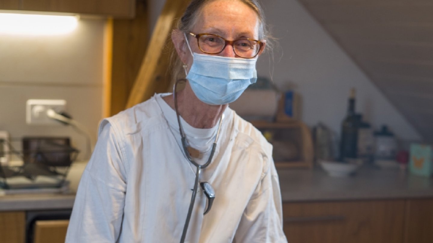 COVID: infirmière à la retraite, Antoinette Esnault a repris du service!