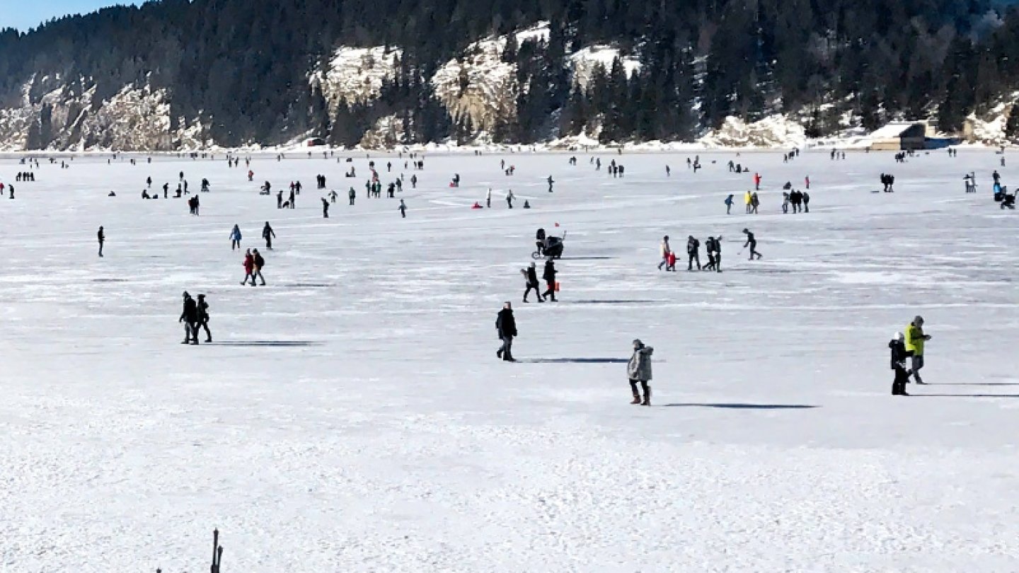Lac gelé: le patinage grandeur nature