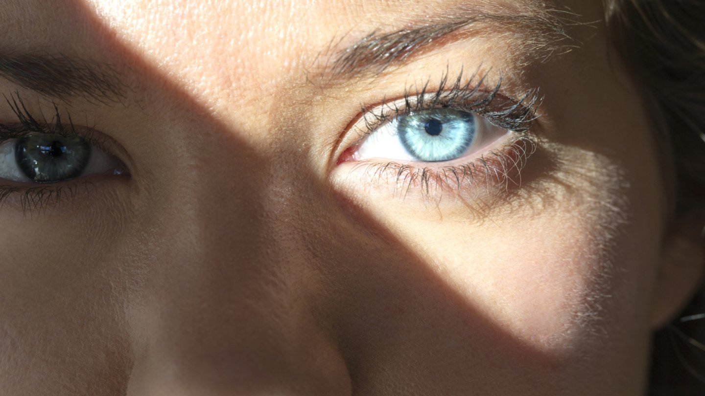 Des yeux bleus étude science vue vision